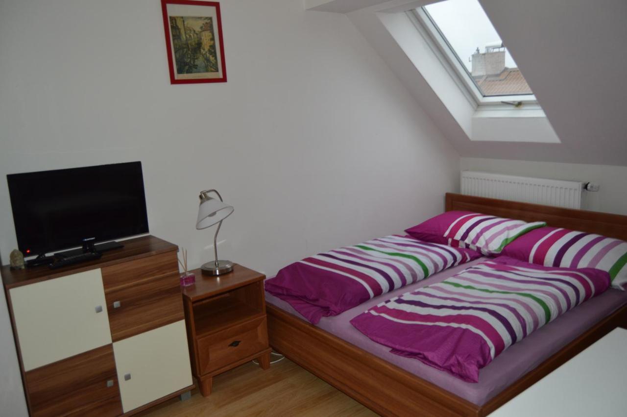 Suite Ohrada Prag Exterior foto